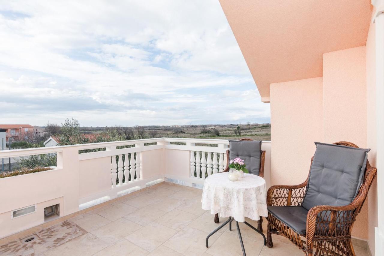Villa Flora Maris Apartments Privlaka  Bagian luar foto