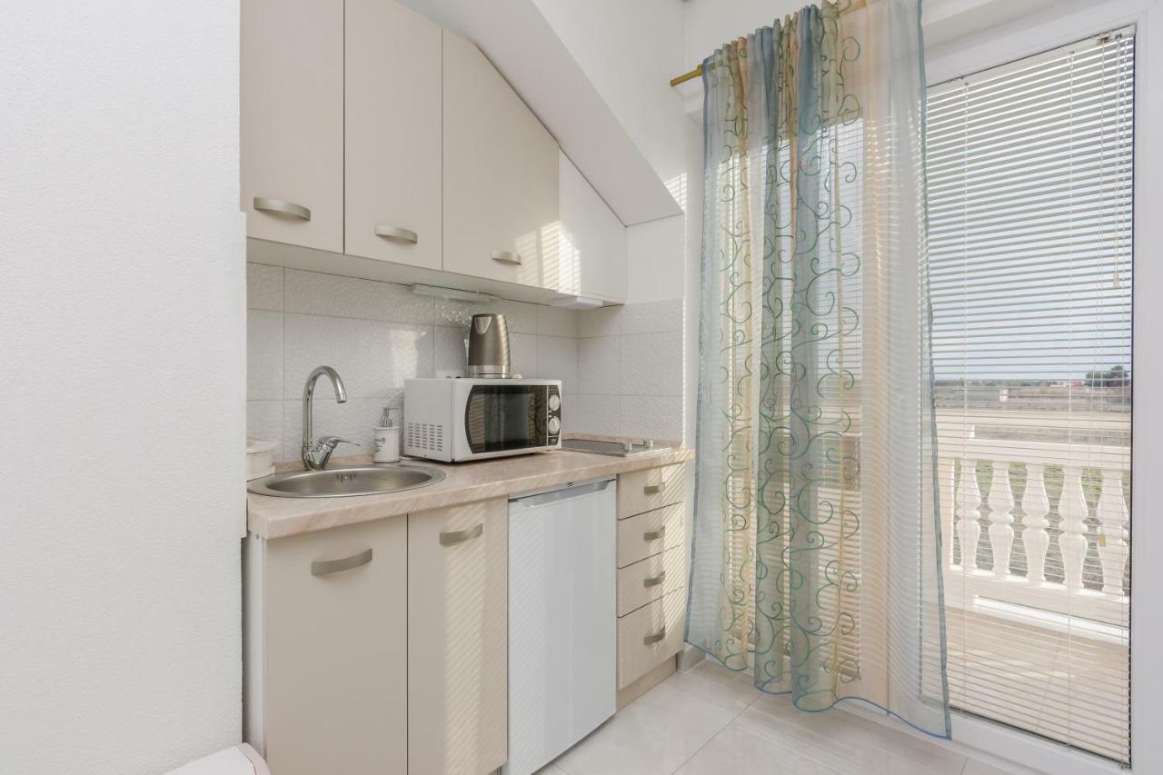 Villa Flora Maris Apartments Privlaka  Bagian luar foto